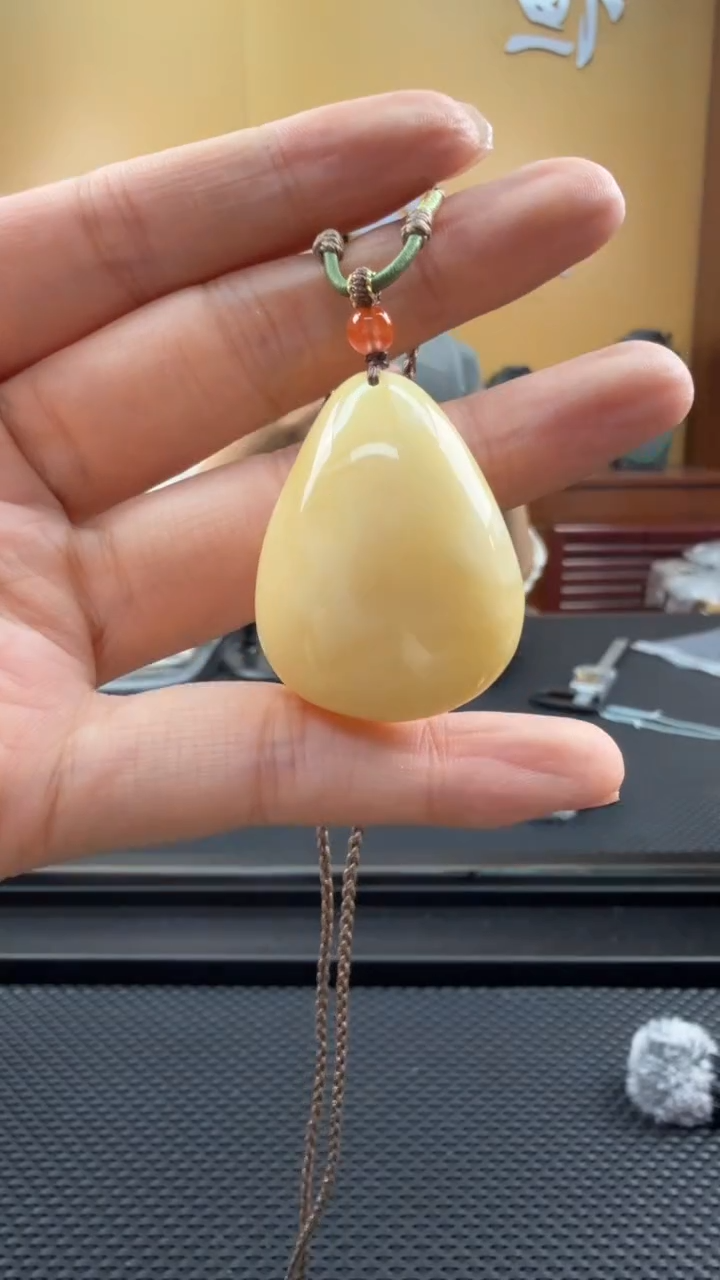 琥珀颈饰未镶嵌挂件