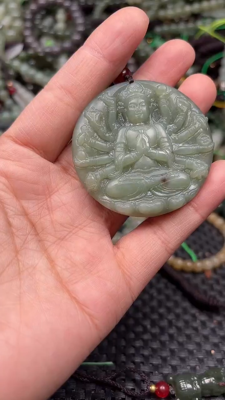 颈饰未镶嵌和田玉1