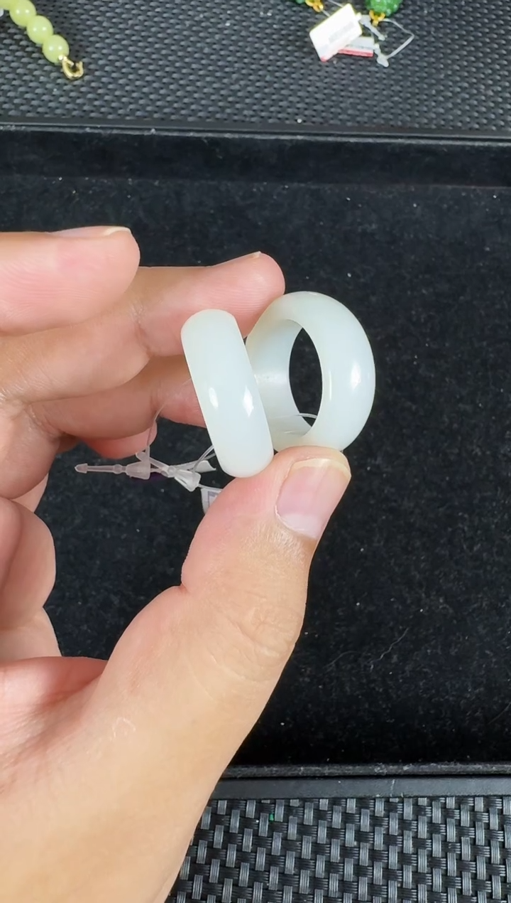 和田玉戒指未镶嵌约19-20MM多样性发一