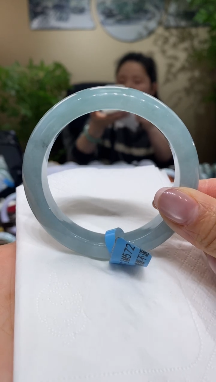【闪购商品】翡翠手镯未镶嵌翡翠