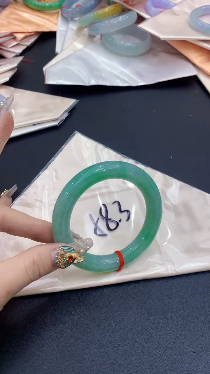 【闪购商品】翡翠手镯未镶嵌0850710971