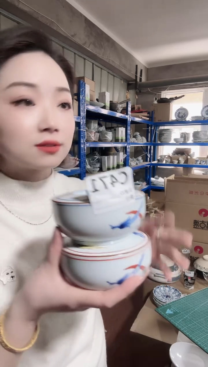 瓷片 全新高端瓷器 小辣椒炖盅两只 不同款C471