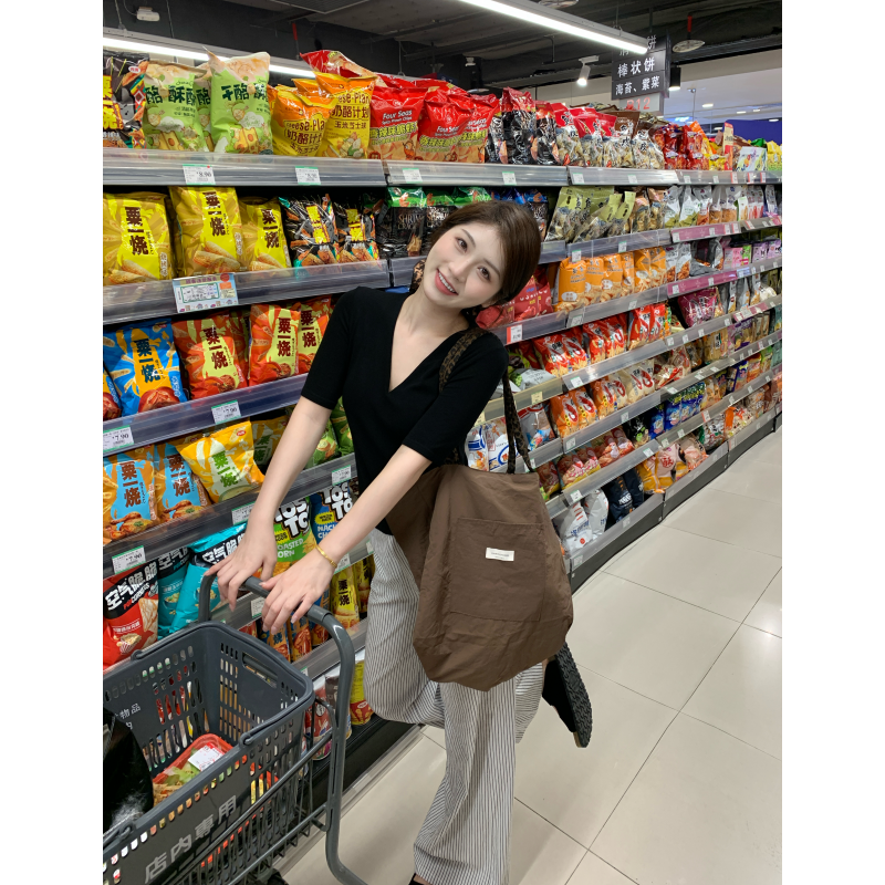 【NAMEROU】2025夏季纯欲修身显瘦V领中袖上衣气质休闲时尚T恤