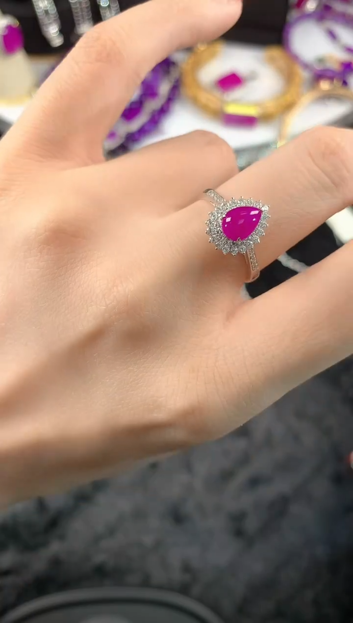 【闪购商品】苏纪石（舒俱来）.18K金镶嵌舒俱来戒指