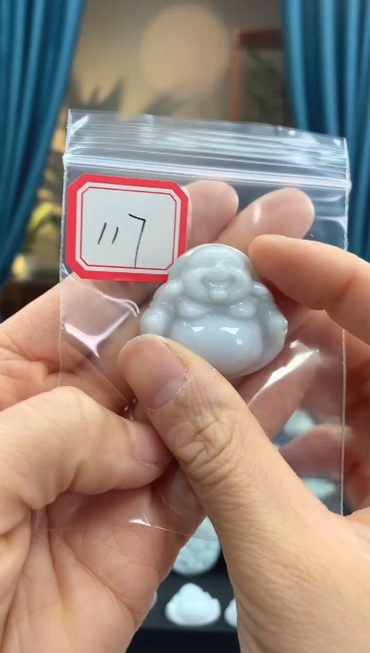 翡翠未镶嵌颈饰佛公117