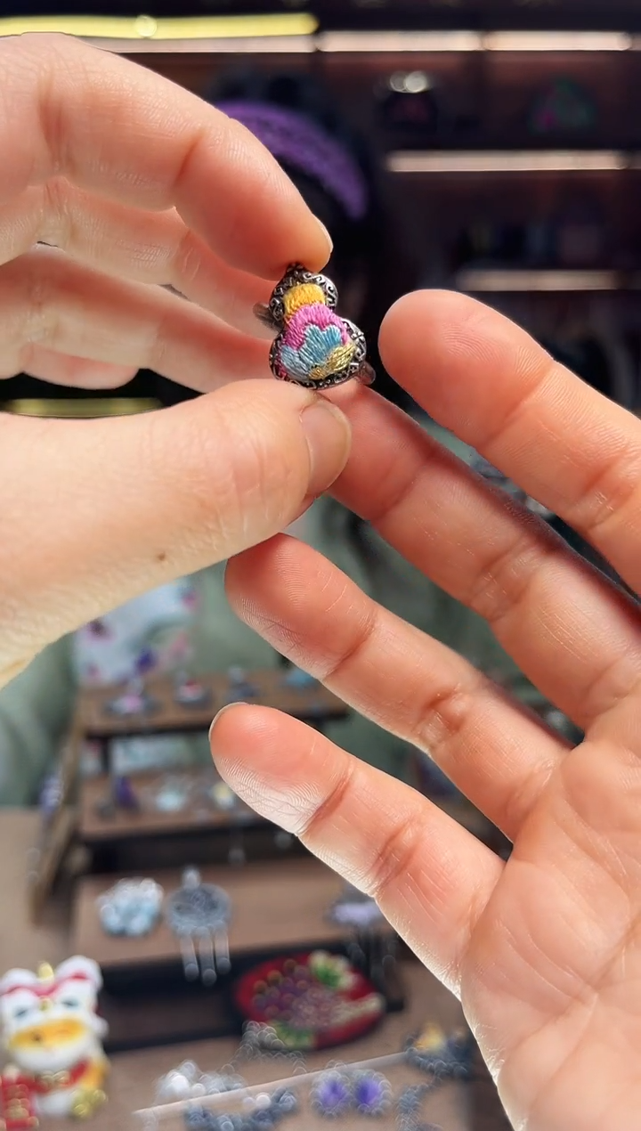 【闪购商品】织绣1640黔东南苗族刺绣