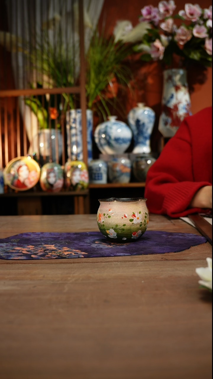 当代高温釉下彩手绘陶瓷餐具