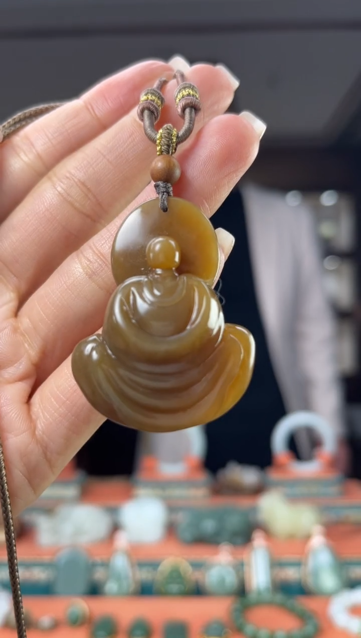 颈饰未镶嵌和田玉佩佩