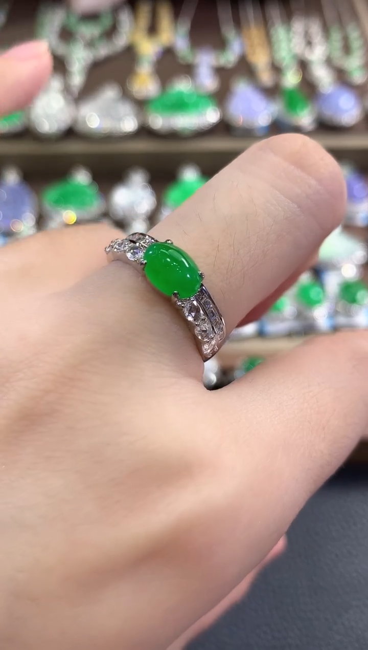 18K金镶嵌戒指翡翠b172    