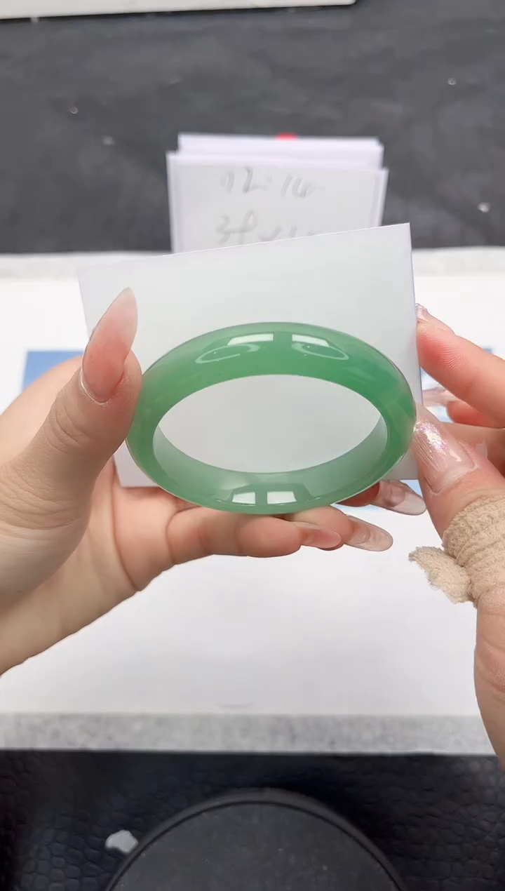 【闪购商品】石英质玉手镯未镶嵌L428-54