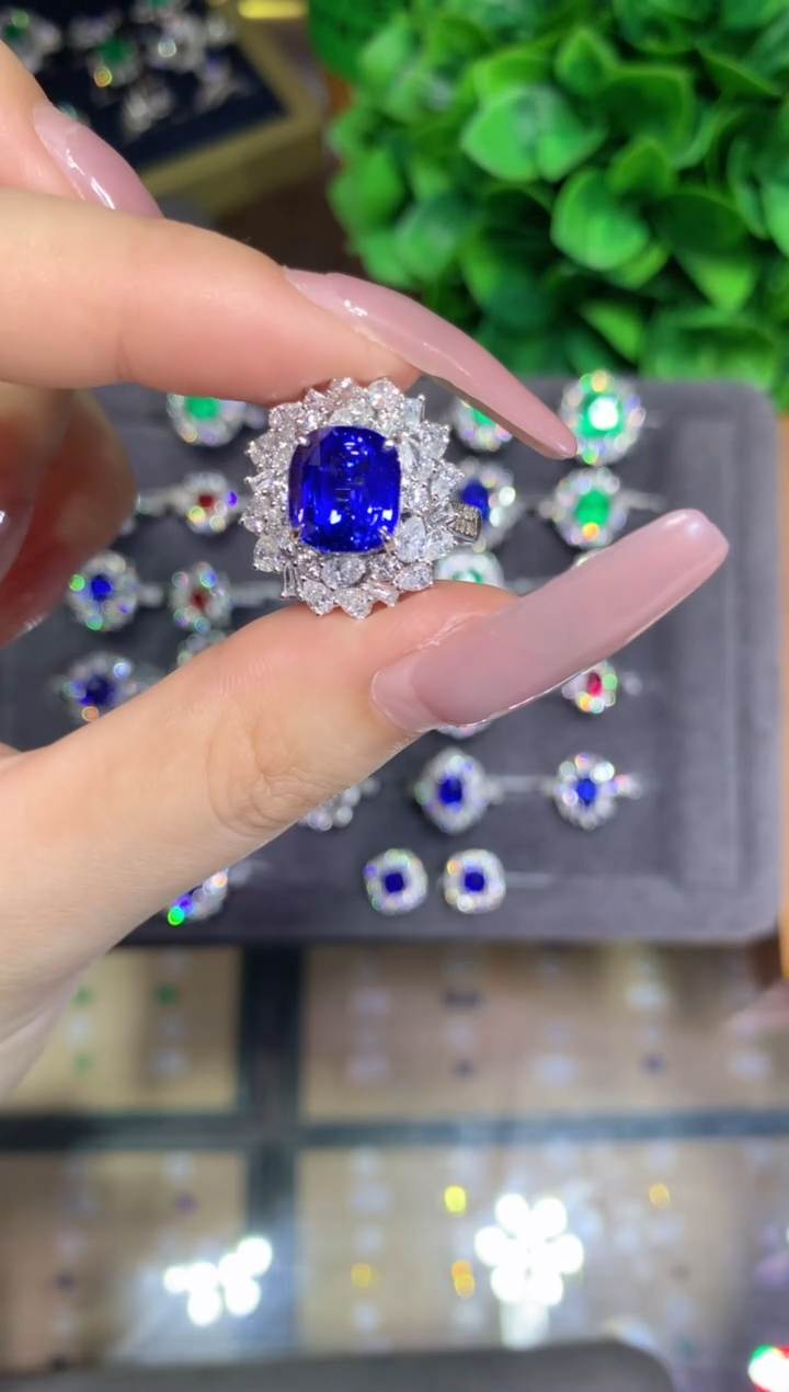 戒指蓝宝石18K金镶嵌5.03CT