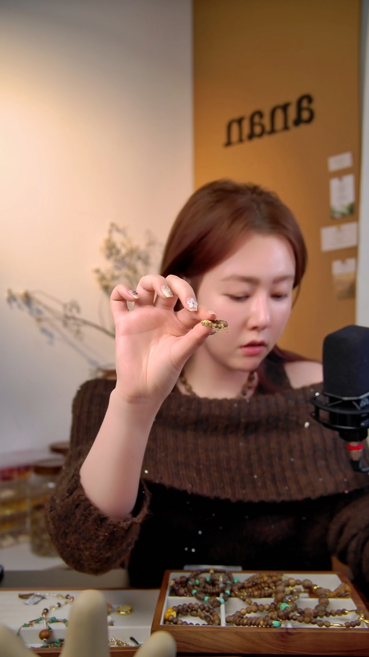 沉香手串转经戒指