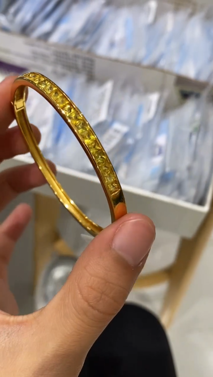 手镯蓝宝石14K金镶嵌手镯