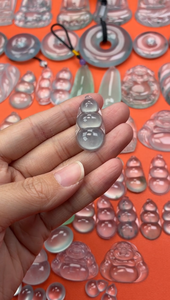 吊坠(不含链)未镶嵌翡翠34 豆子 30.2 15.9 5.4