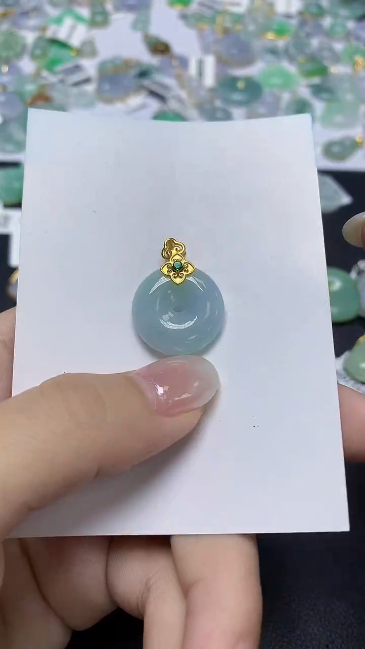 翡翠未镶嵌颈饰天然缅甸翡翠A货