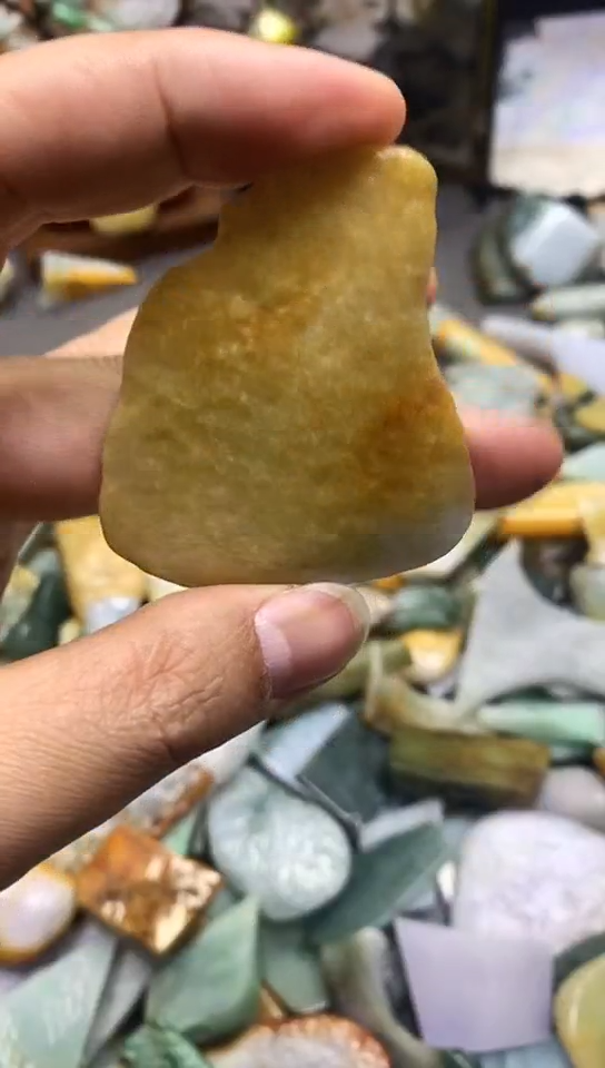 【闪购商品】翡翠耳饰未镶嵌天然翡翠A货