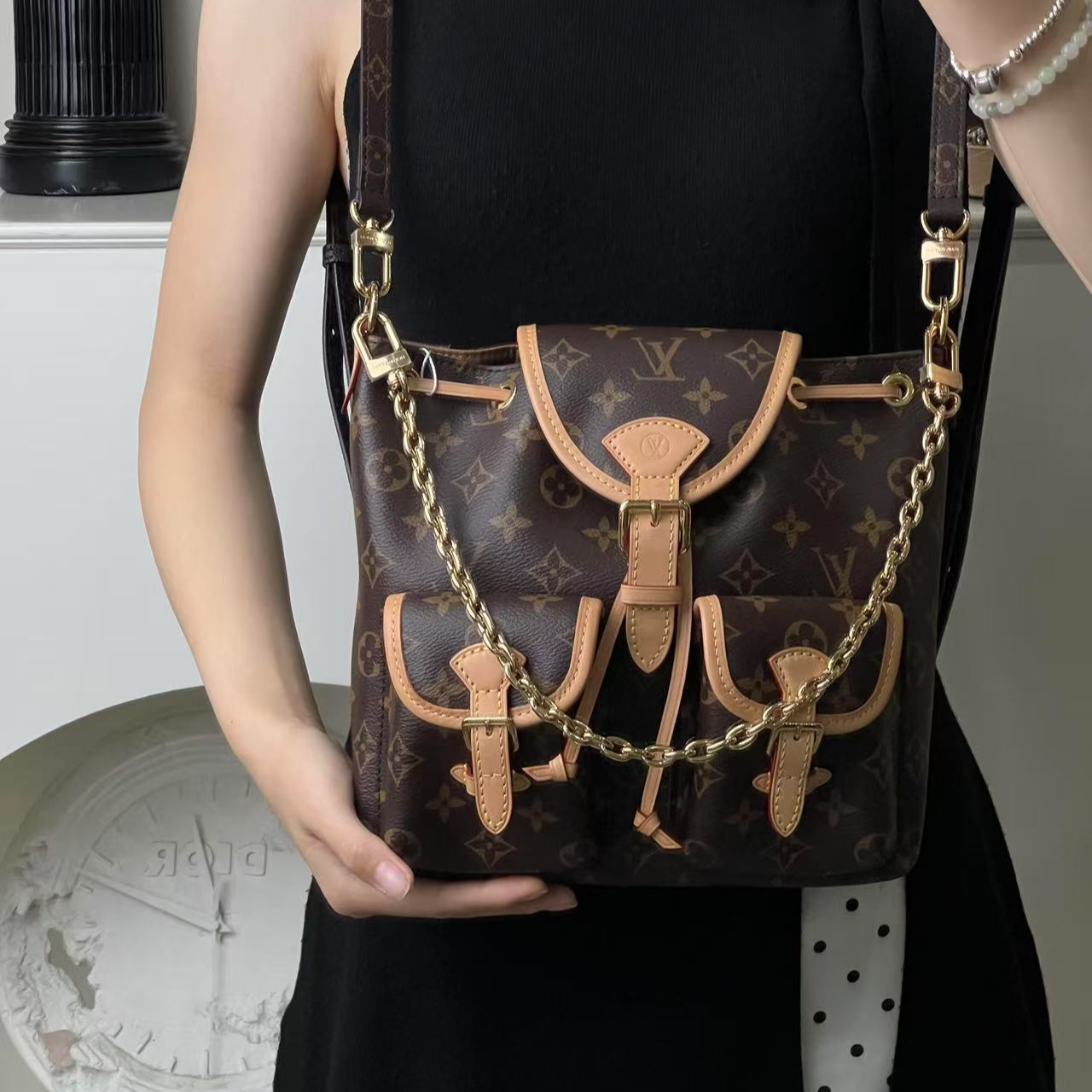 99新 LouisVuitton/路易威登 excursions小号双肩包/甄选