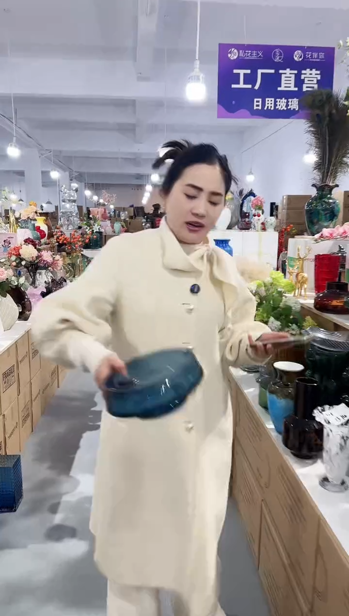 【闪购商品】玻璃安琪花瓶微瑕-DINB