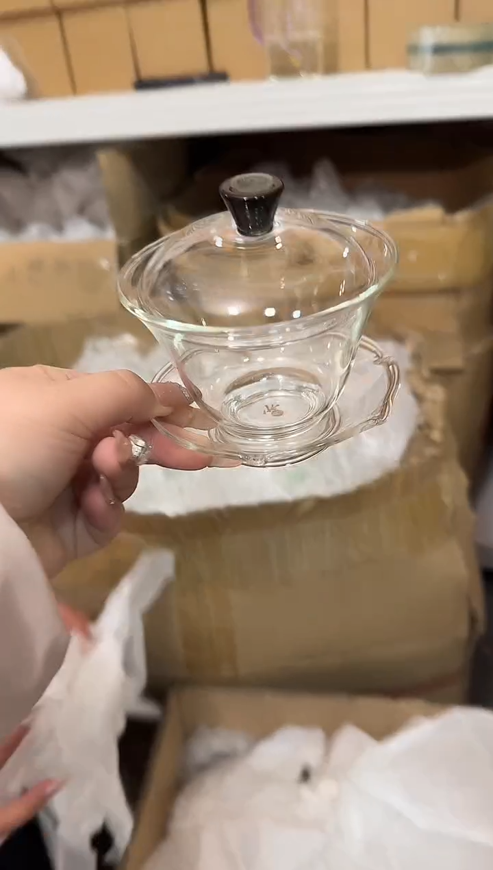 烟灰色顶珠盖碗    