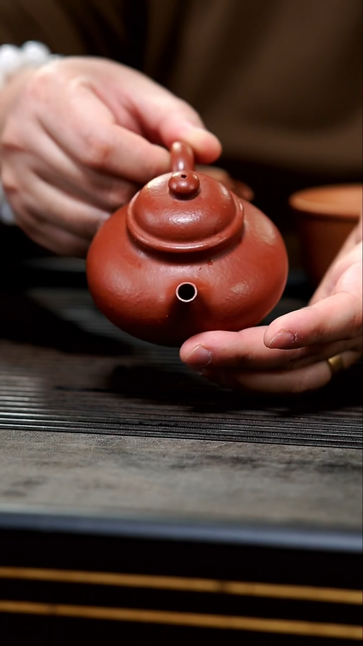 【闪购商品】紫砂茶壶23-半手粗砂朱泥容天150cc