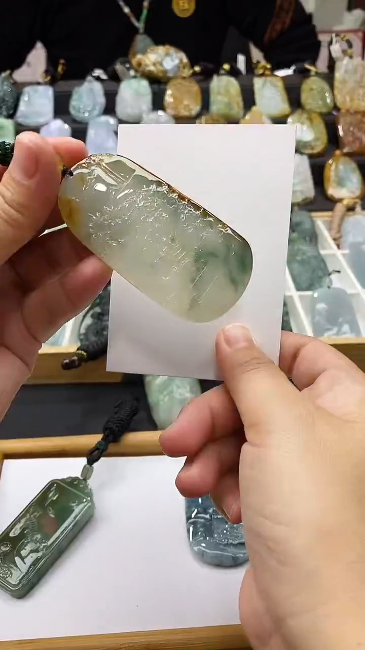 【闪购商品】翡翠颈饰未镶嵌挂件