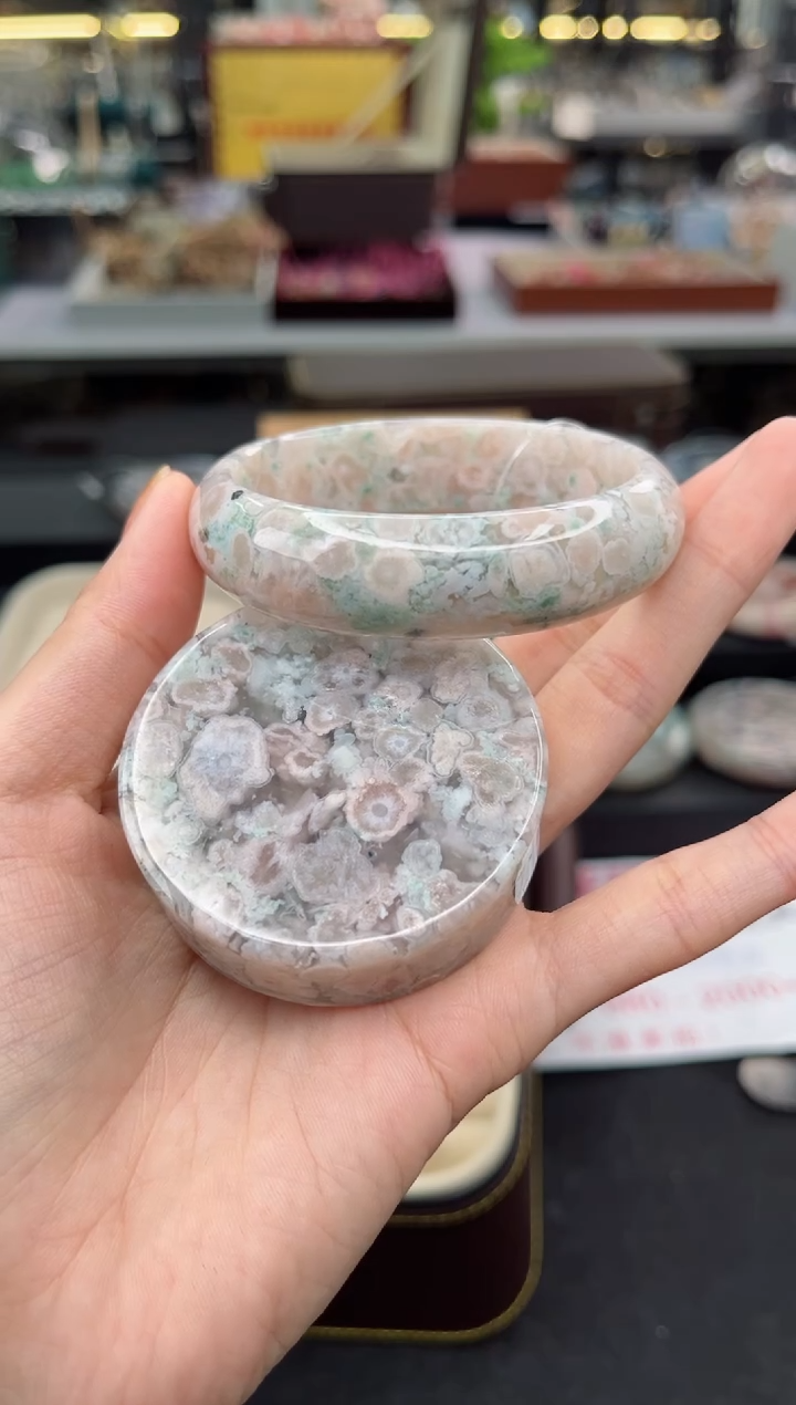 【闪购商品】石英质玉手镯未镶嵌56圈口（赠品镯心）S9830