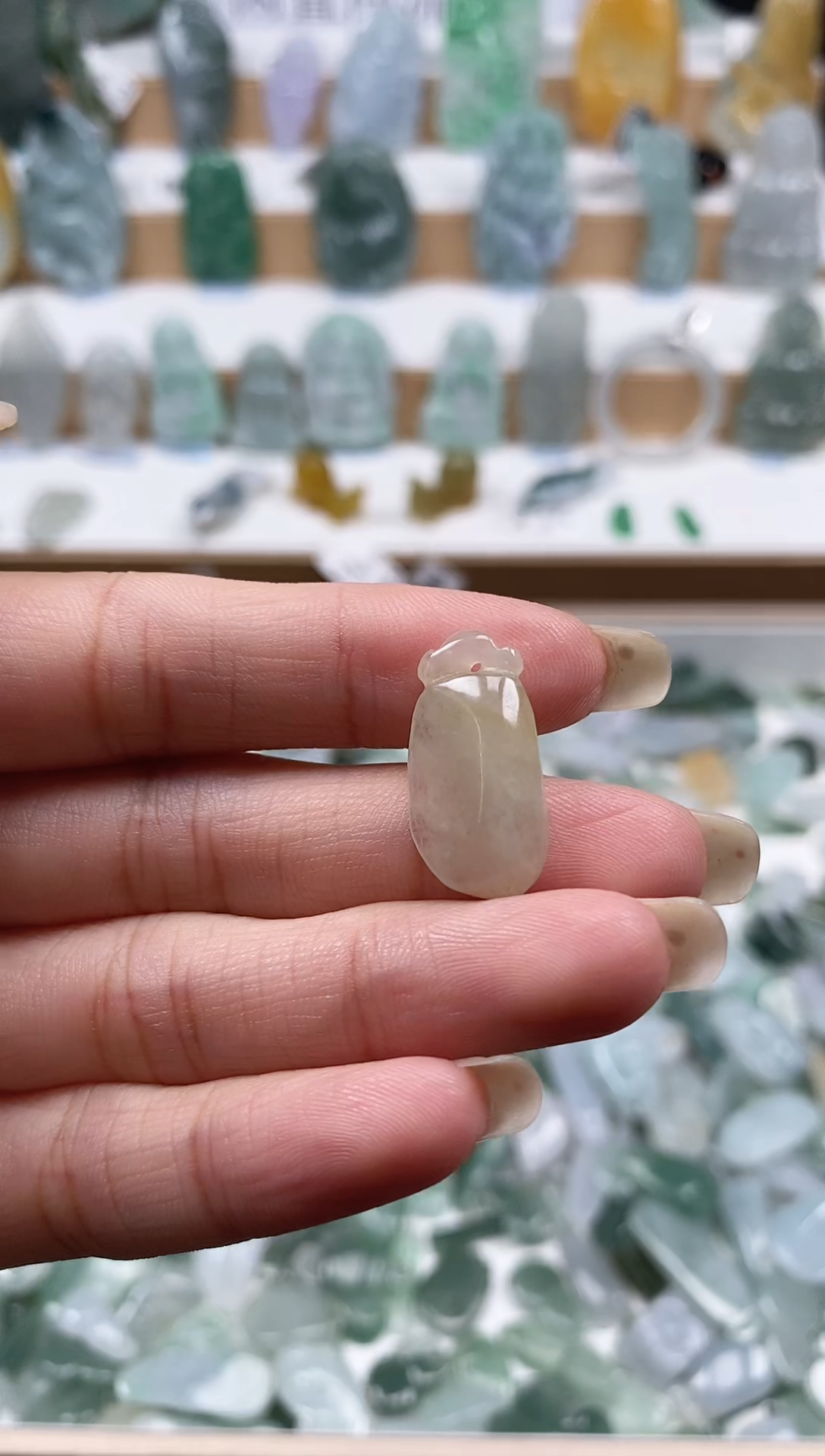 翡翠未镶嵌颈饰吊坠