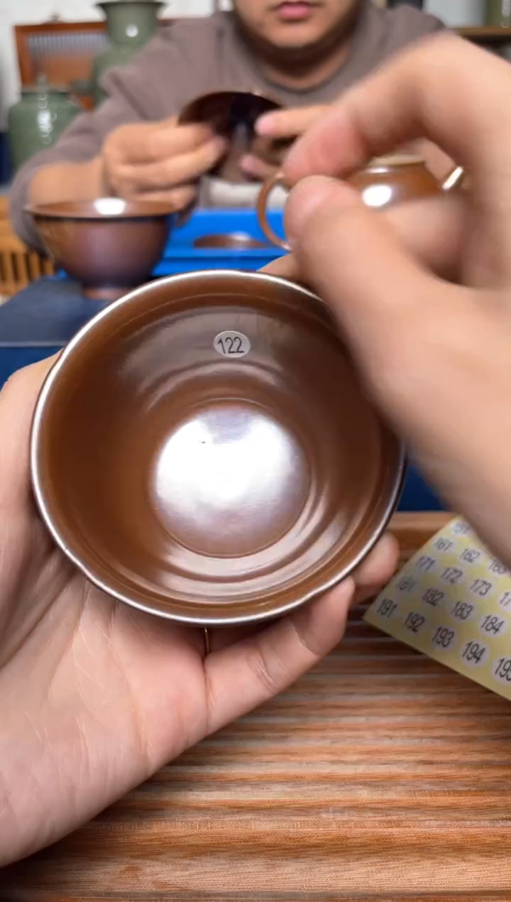 【闪购商品】其他122纯手工紫金釉压手杯微瑕福利