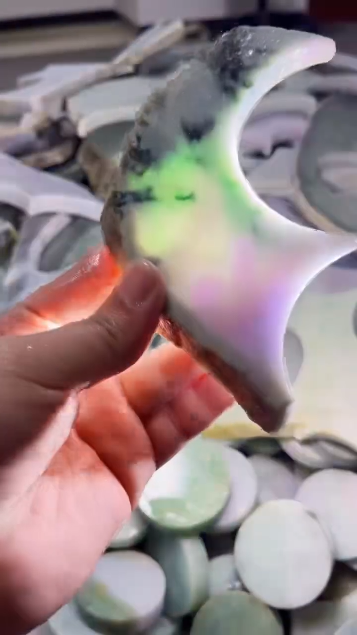 【闪购商品】翡翠挂件未镶嵌A货康壹030