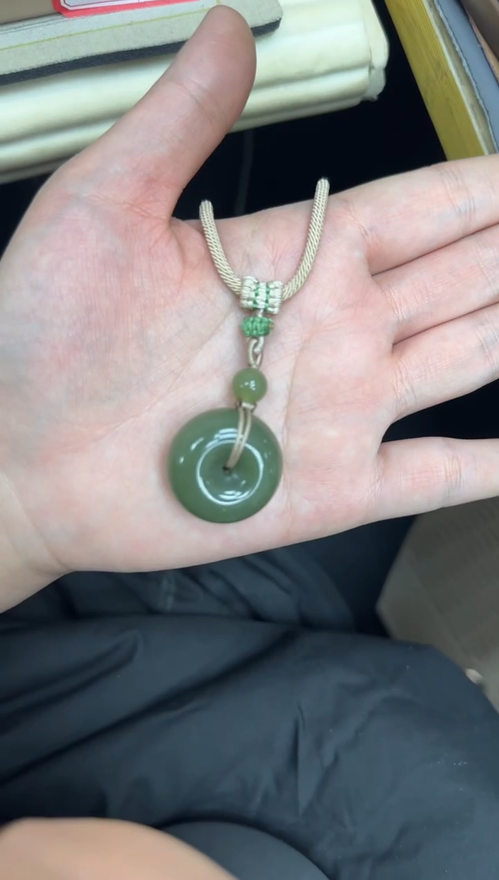 【闪购商品】和田玉颈饰未镶嵌平安扣