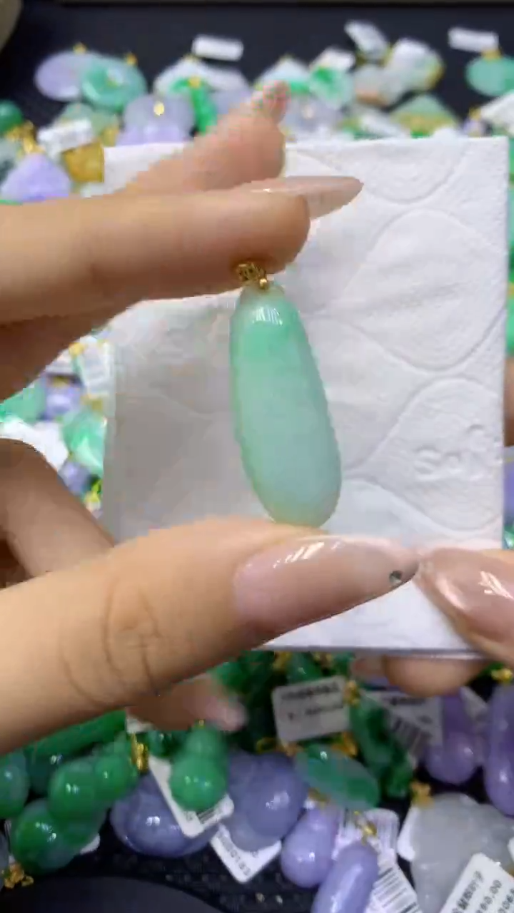 颈饰未镶嵌翡翠天然缅甸翡翠A货