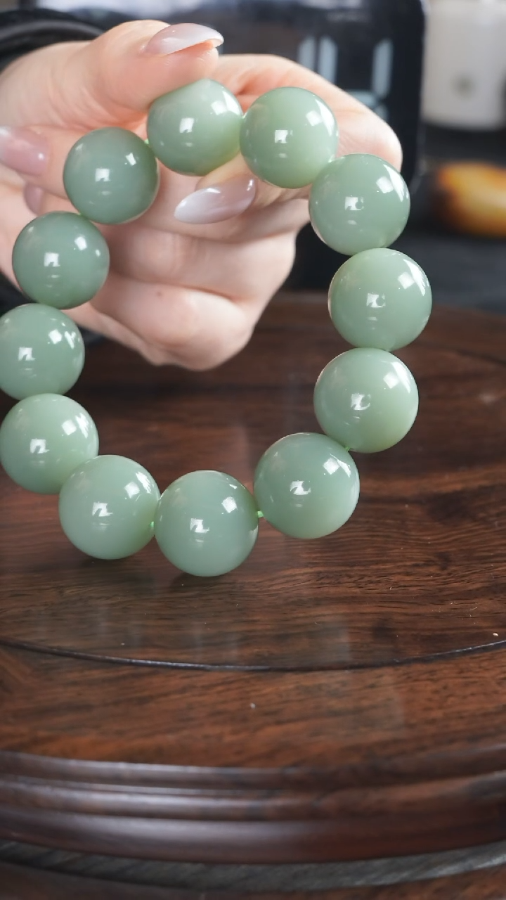 颈饰未镶嵌和田玉习**存和田玉手串