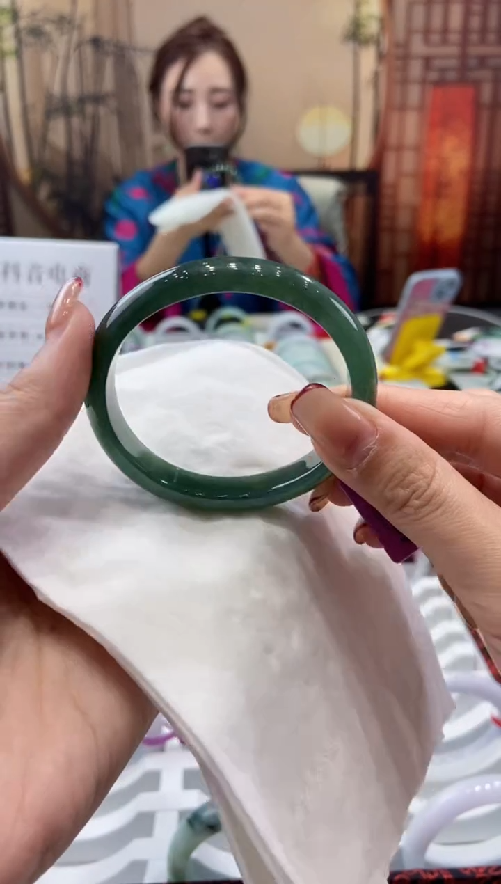 【闪购商品】翡翠手镯未镶嵌00007660