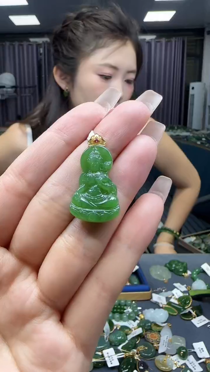 和田玉18K金镶嵌挂件1