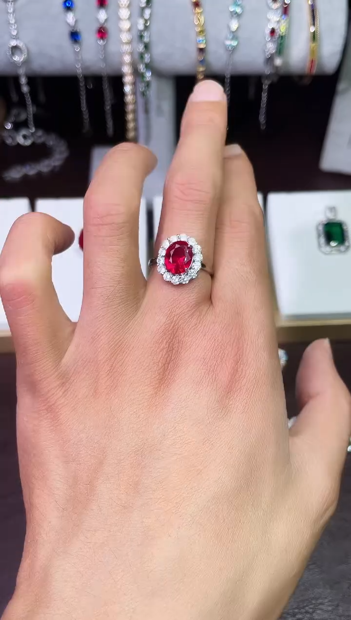 足铂镶嵌合成（培育）红宝石吊坠(赠链)红宝戒指