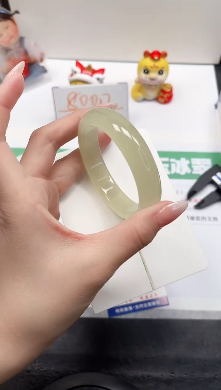 【闪购商品】石英质玉手镯未镶嵌203-60