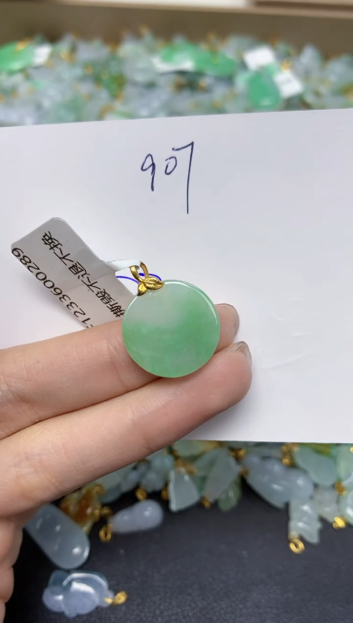 【闪购商品】翡翠颈饰18K金镶嵌天然翡翠A货