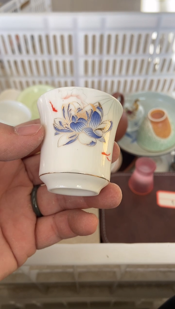 杯无运费险有瑕疵的摄影的产品有使用过的痕迹有点脏介意勿拍