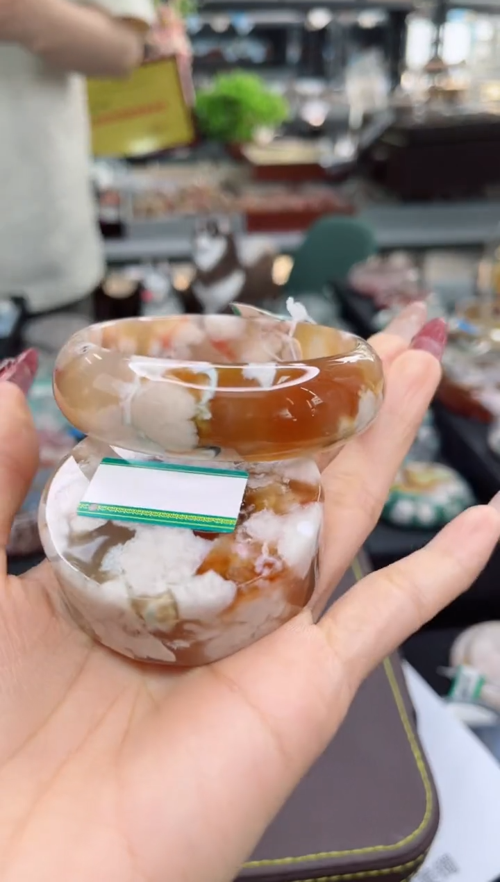 【闪购商品】石英质玉手镯未镶嵌58圈口（赠品镯心）6230797