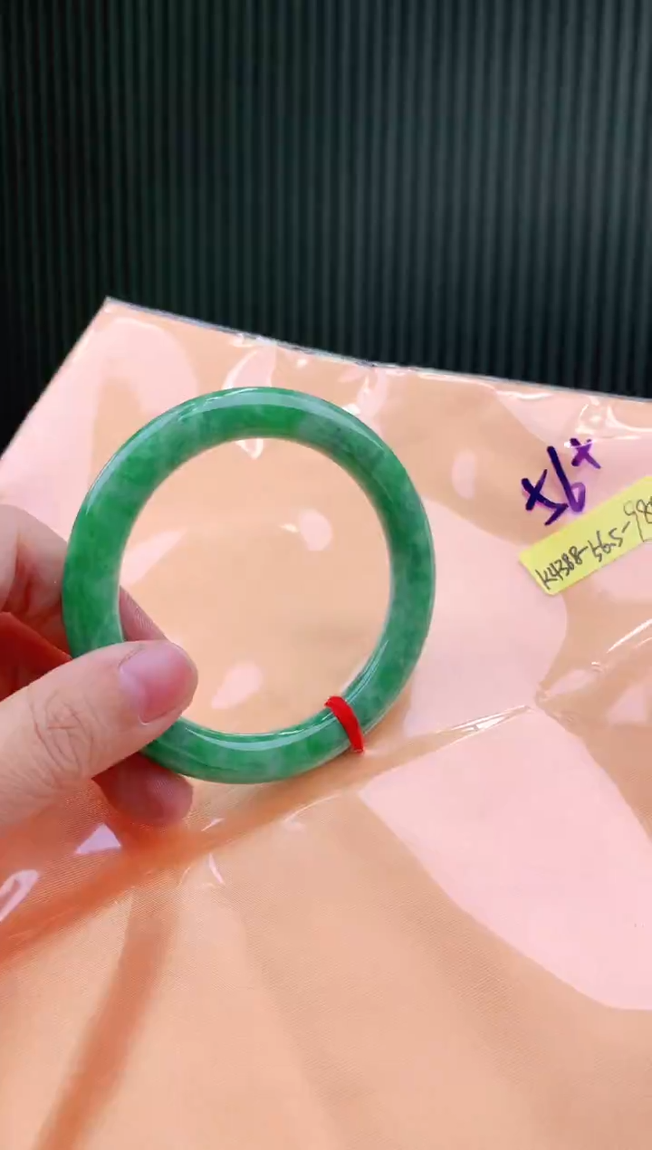 未镶嵌手镯翡翠56+