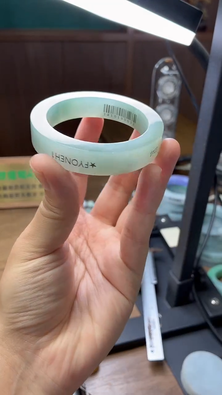 未镶嵌手镯定制翡翠木*?定制