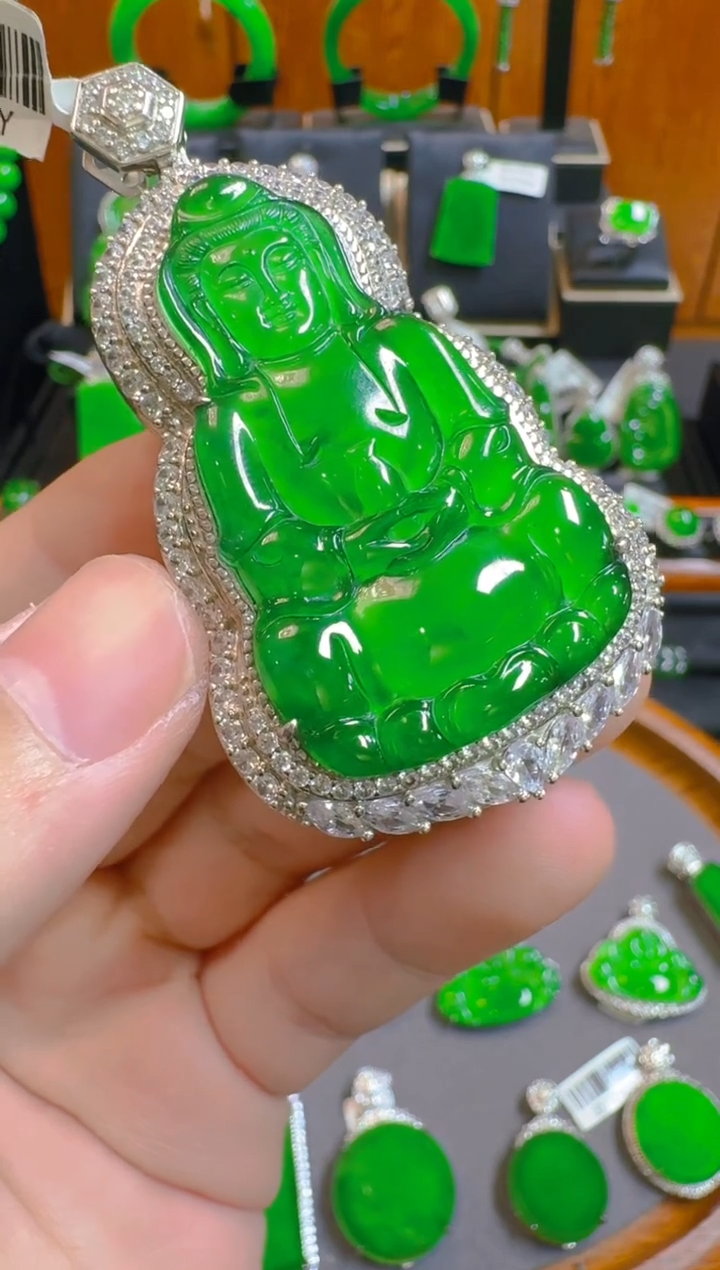 吊坠(赠链)银S925镶嵌翡翠R*.天然A货翡翠