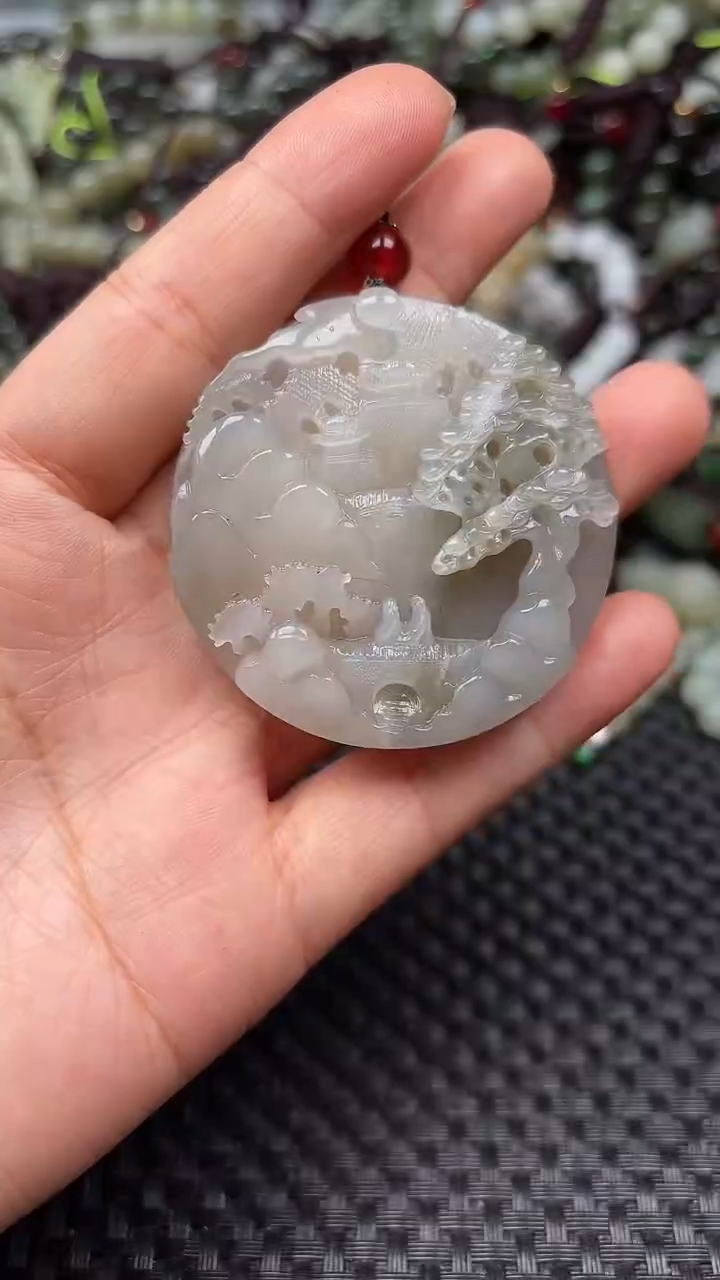 和田玉未镶嵌颈饰1