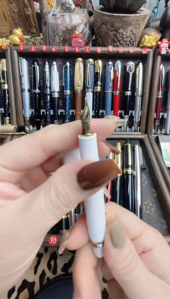 便携式志*治波西    diultgjiruegioulgriog