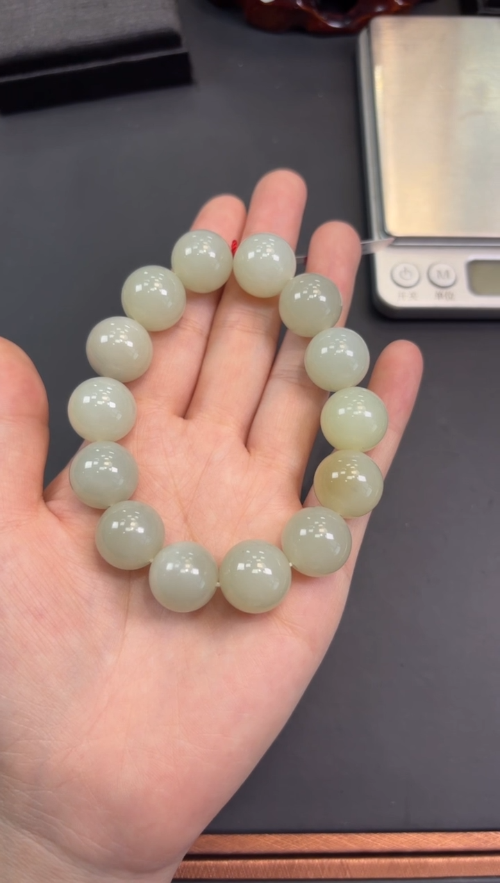 【闪购商品】和田玉手串未镶嵌且末微色差近矿卡16