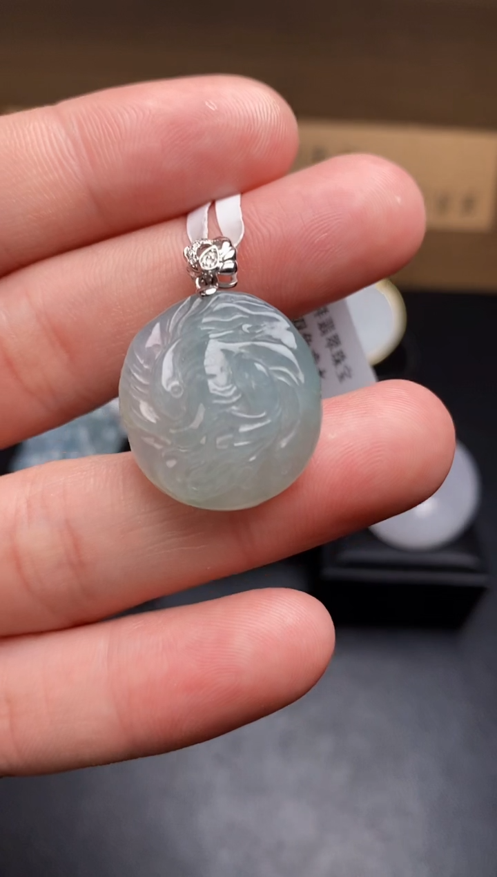 【闪购商品】翡翠颈饰18K金镶嵌翡翠