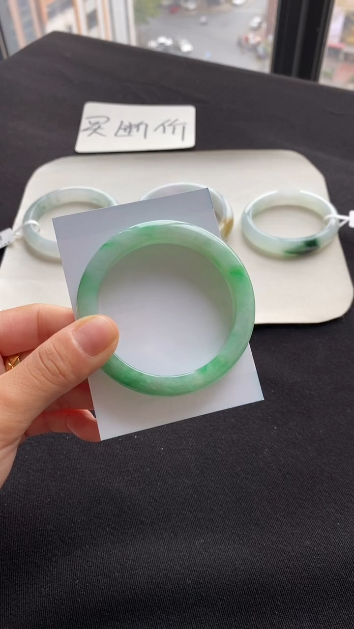 【闪购商品】翡翠手镯未镶嵌54正圈--不退不换