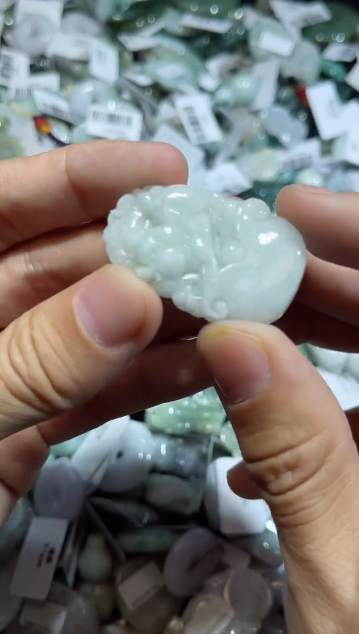 【闪购商品】翡翠颈饰未镶嵌00002658