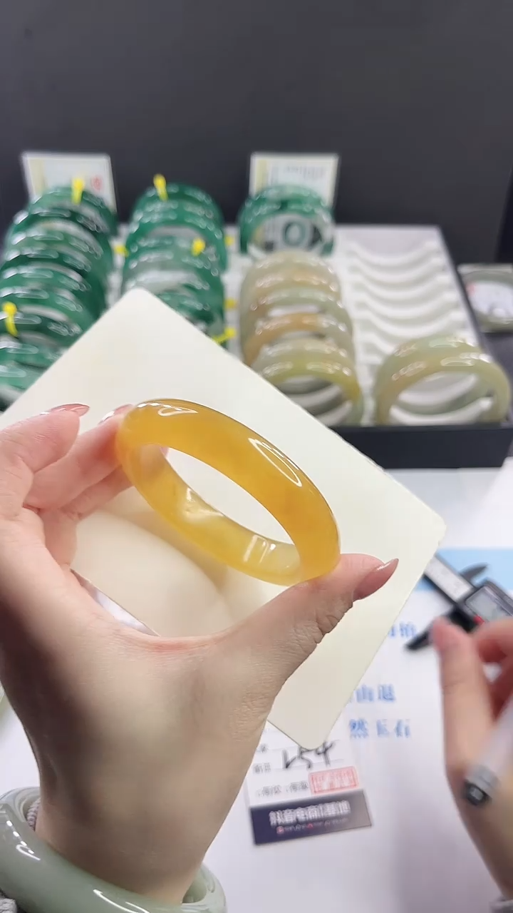 未镶嵌手镯石英质玉多样性发货L54