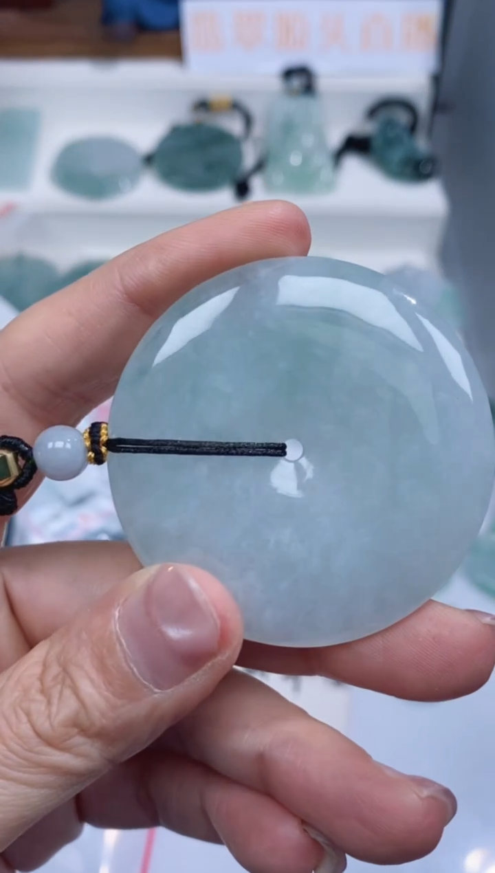 颈饰未镶嵌翡翠吊坠